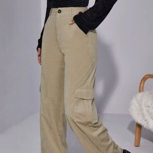 New khaki Pant with pockets